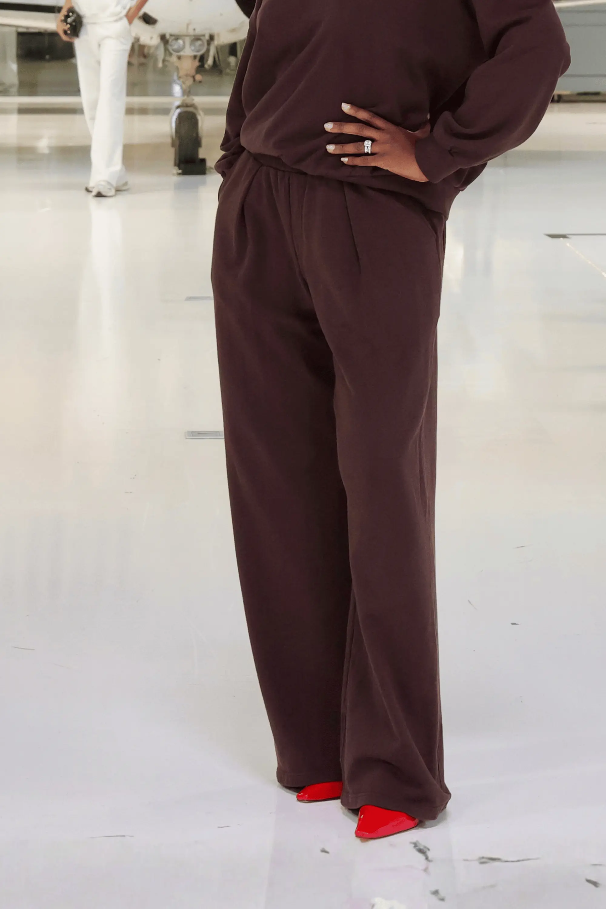 SUPERWIJDE GEPLOOIDE SWEATBROEK