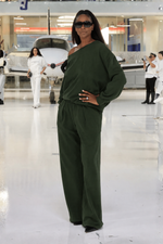 SUPER WIDE PLEATED SWEATPANT