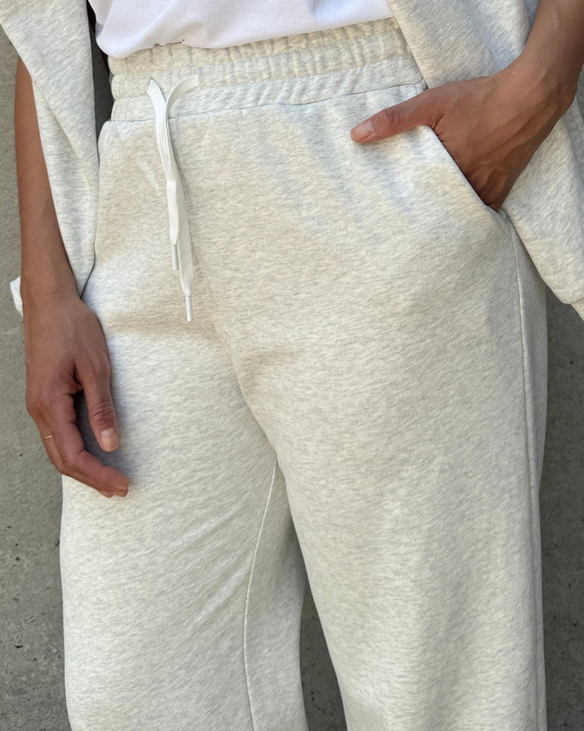MODACCIO WIDE LEG SWEAT PANT - Front - Detail