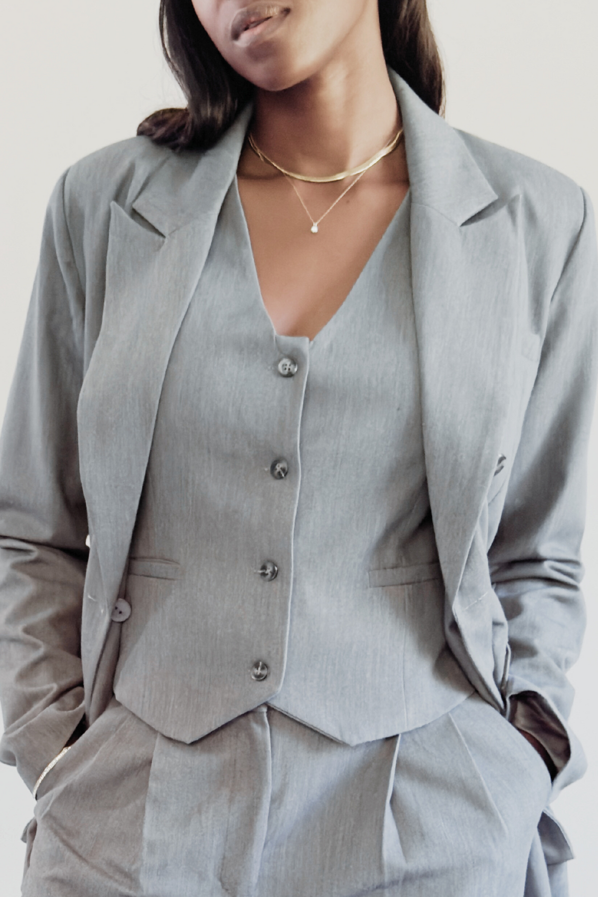 MODACCIO TAILORED VEST - Front - Layered